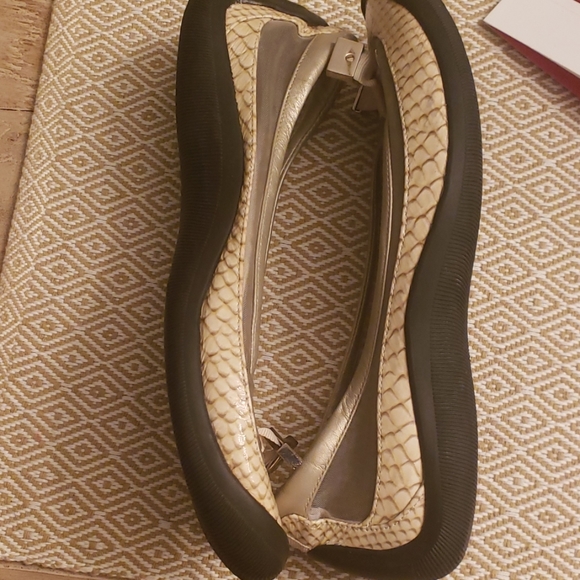 Cole Haan flat - Picture 5 of 7